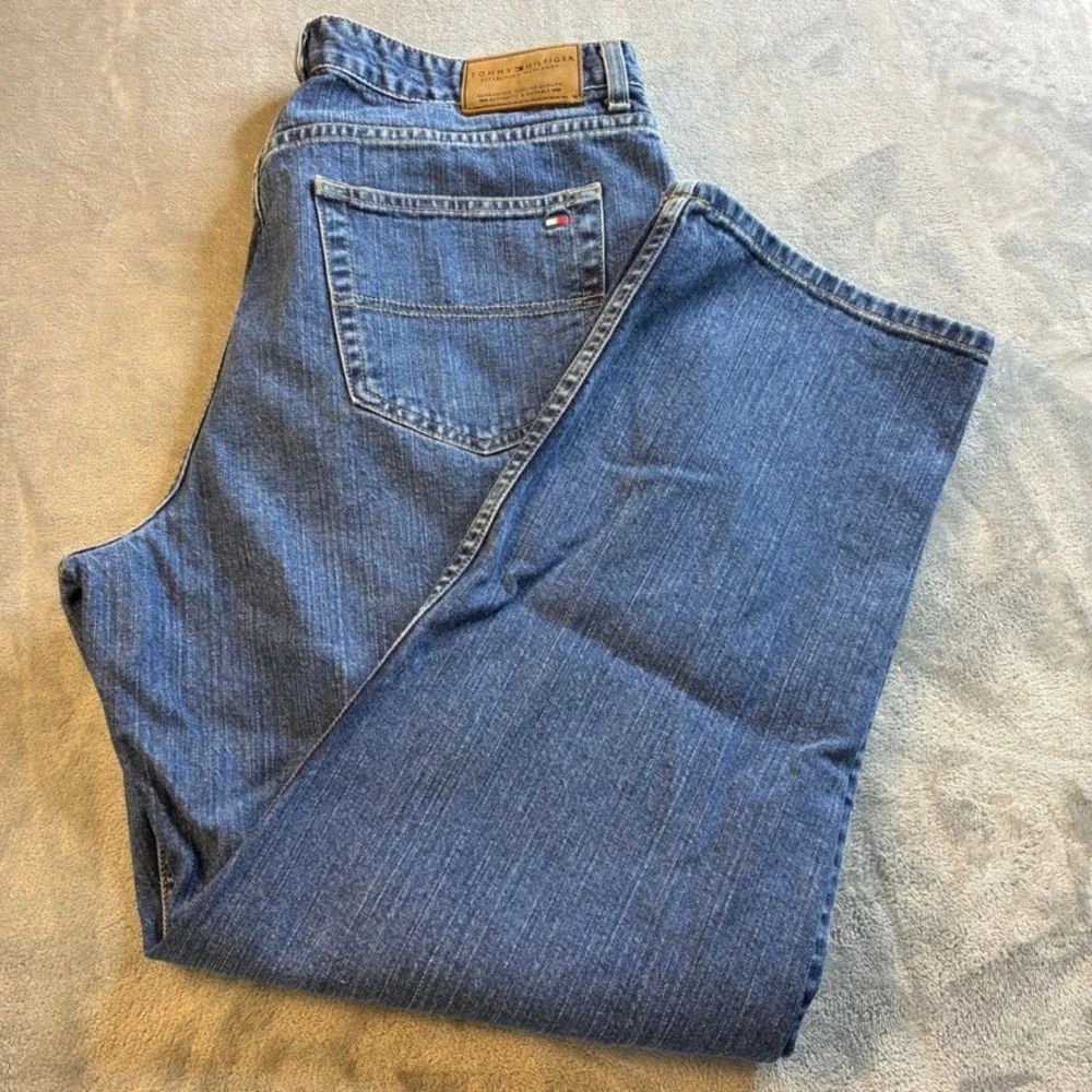 Vtg Tommy Hilfiger Men Relaxed Fit Straight Leg Blue Denim Jeans 38x30 Med Wash
